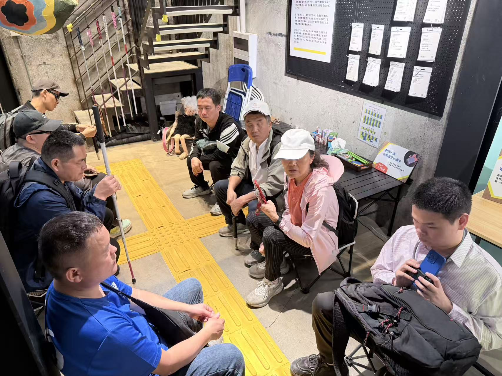 692e9daeb8133.jpg 692e9daeb8133.jpg